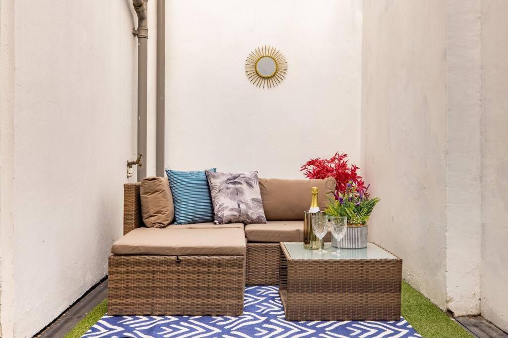 Wild Roses Serviced Apartments - Borough Londen Buitenkant foto