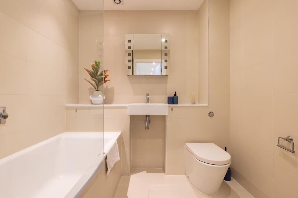 Wild Roses Serviced Apartments - Borough Londen Buitenkant foto