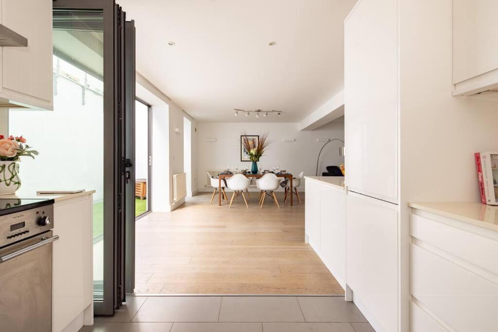 Wild Roses Serviced Apartments - Borough Londen Buitenkant foto