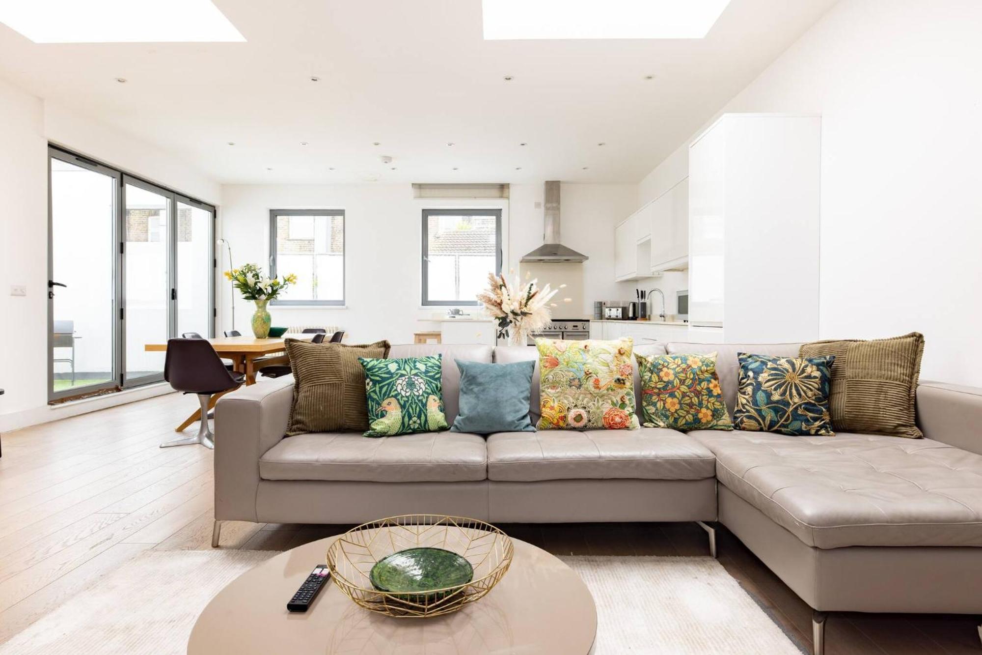 Wild Roses Serviced Apartments - Borough Londen Buitenkant foto